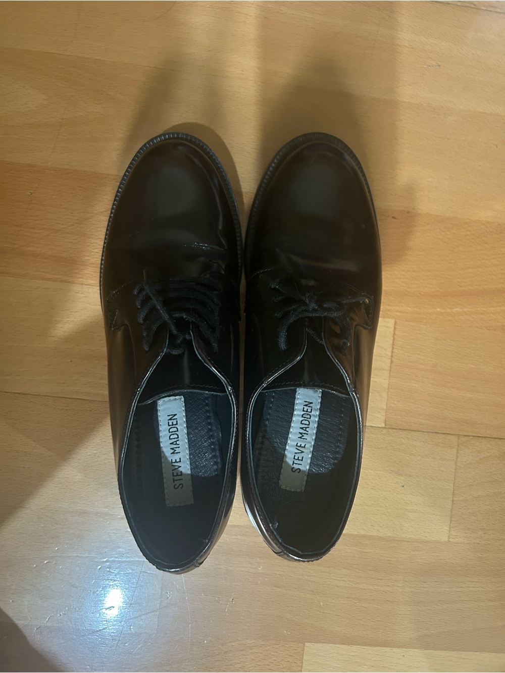 Steve Madden Burgundy Leather Lace-Up Oxfords